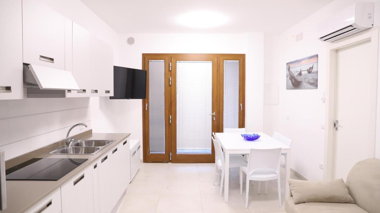 Condominio Diana Est- Gemini ビビオーネ エクステリア 写真